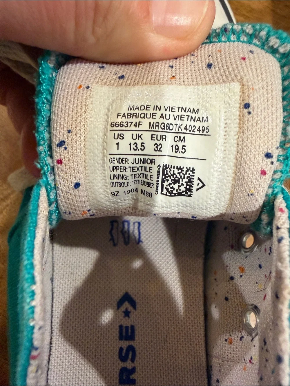 Converse Low Top Sneakers in Teal Blue w/ Confetti Accents Kid’s Size 1